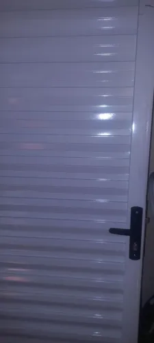 PORTA VENEZIANA NOVA SEM PORTAL 2.03X65 COM FECHADURA E CHAVES 