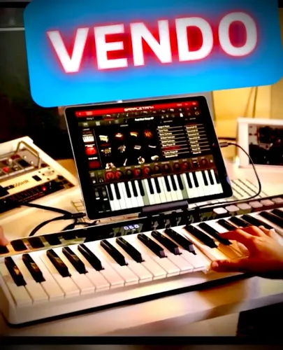 Teclado + placa de áudio 24 bits