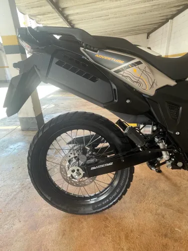 Vendo Sahara 300cc adventure