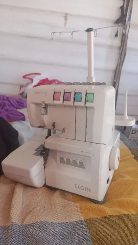 Máquina overloque portátil 