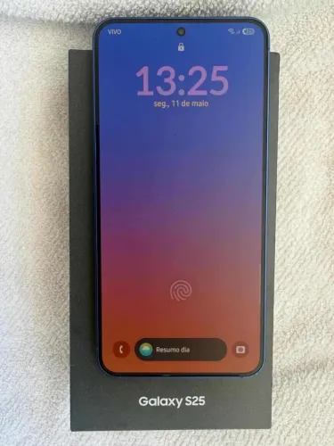 Galaxy S25 256GB Azul marinho novíssimo ( NF e garantia)