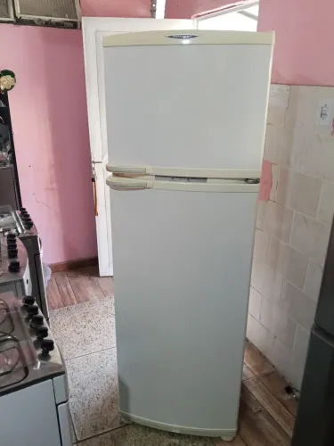 Geladeira Brastemp Frost Free duplex em ótimo estado de conservação tudo funcionando OK