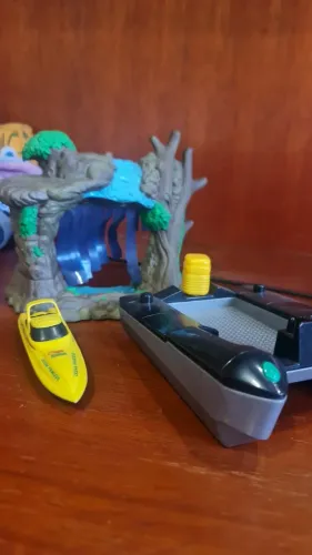 Kit Dupla de Barcos de brinquedo + Cenario - 2 Unidades