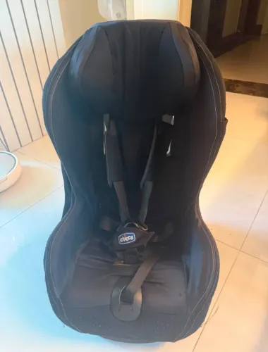 Cadeirinha para Auto Chicco Preta - Excelente Estado
