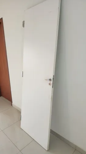Porta branca 210x70 usada
