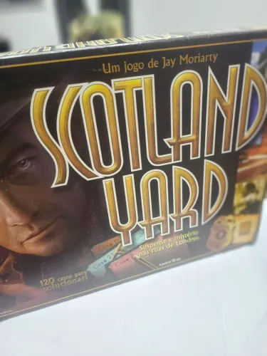 Jogo de tabuleiro Scotland Yard - Grow