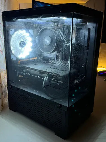 PC Gamer - Rx 7600 + R5 5500 + 16gb RAM