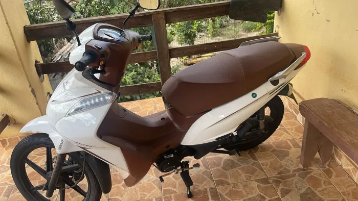 Moto novinha