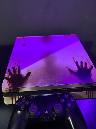 PS4 Slim, perfeito estado, vendendo apenas porque nao jogo mais..
