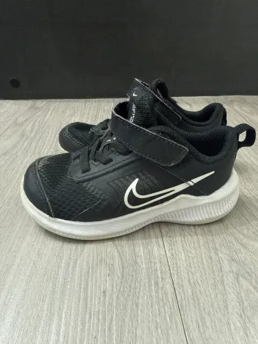 Tênis Nike 22,5