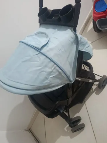 Vendo carrinho de bebê (Marca Voyage)