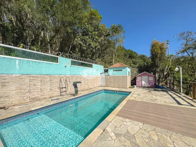 Chácara com piscina, pomar e área de lazer completa - 1.200 m² em São Bernardo do Campo (B