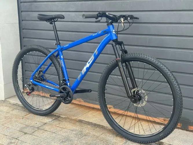 Bicicleta aro 29 21 velocidades em alumínio