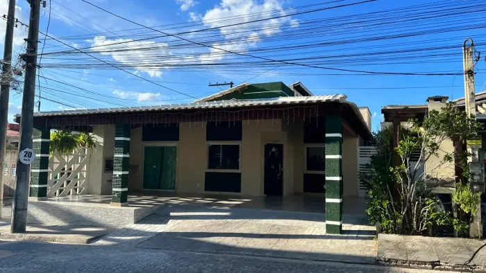 Casa de Esquina | 3 Quartos | 2 Suítes | Parque Jardins Alagoinhas