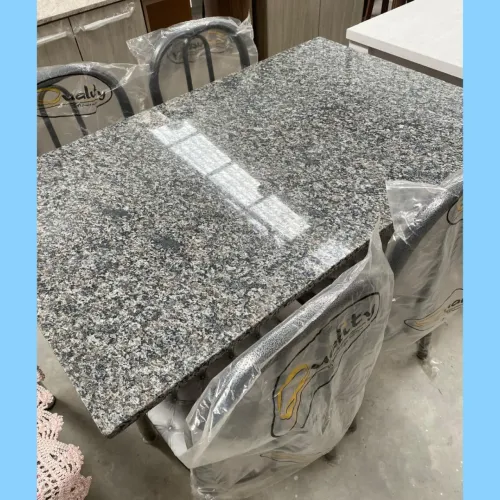Mesa de granito com 4 cadeiras - entregamos