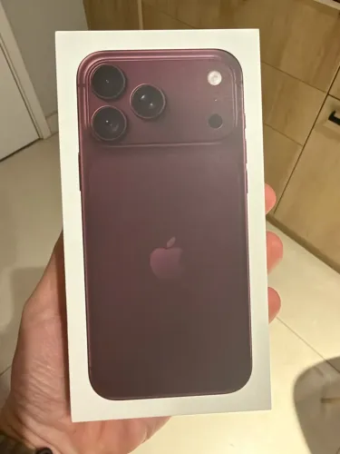 iPhone 18 Pro Max 1TB Novo!!