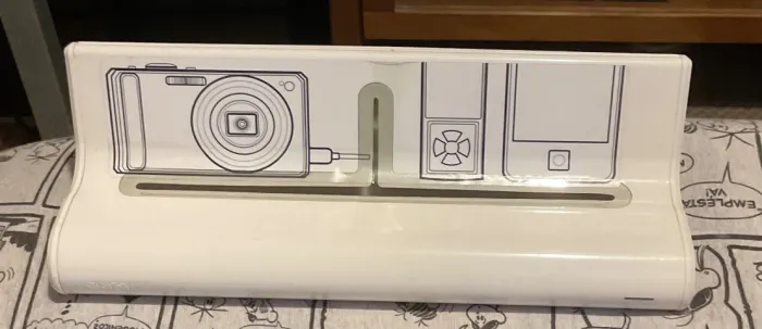 Estação de acoplamento Quirky Converge universal, projetada para organizar e carregar