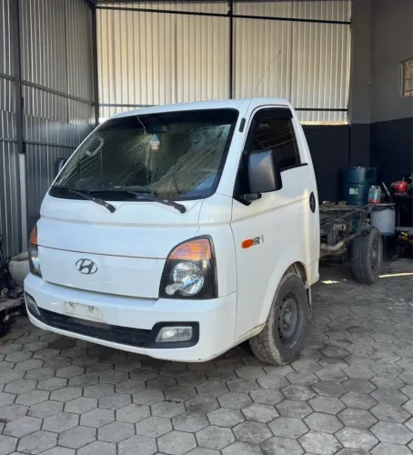 Hyundai HR para peças