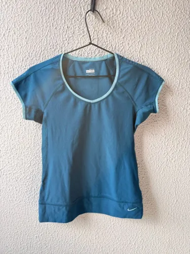 Camiseta Nike Fit Dry , feminina