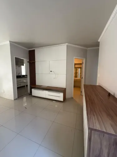 Vendo Casa em Condomínio Fechado na Cohama, 3 Suítes, 02 Vagas de Garagem.