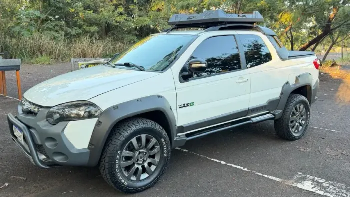 Fiat Strada Adventure1.8/ 1.8 Locker Flex CD 2019