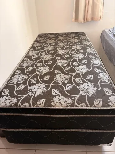 Cama de solteiro Box