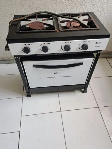 Fogão industrial, duas bocas com forno
