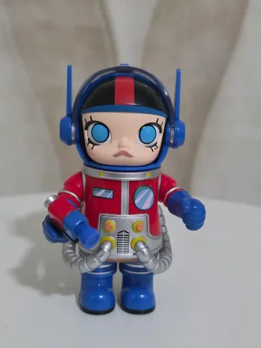 pop mart mega space molly optimus prime
