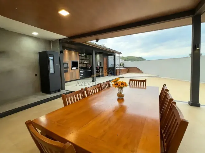 1407 - Casa à Venda | Vale dos Cristais, Macaé/RJ