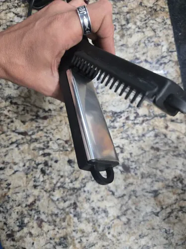 Vendo Prancha para cabelo Taiff bivolt sem detalhes 