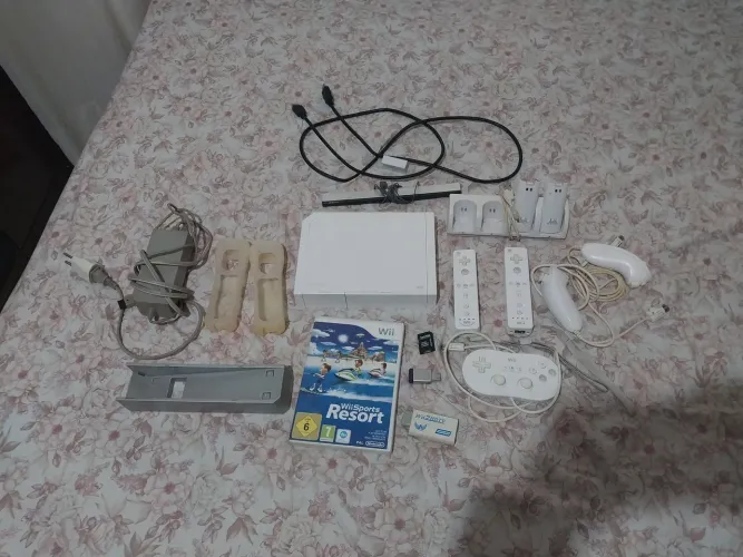 Nintendo wii desbloqueado com controles e jogos