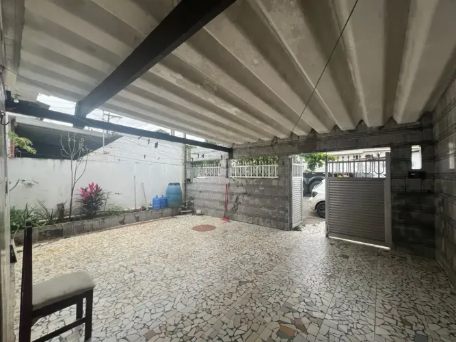 Imóvel para aluguel com 100 metros quadrados com 4 quartos