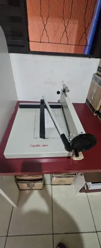 Guilhotina Semi industrial 