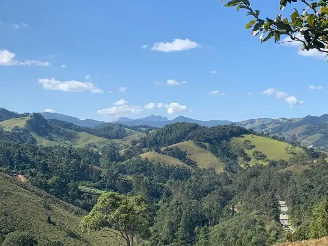 Lugar raro!! Belíssimo sítio com 8ha em Delfim Moreira-MG