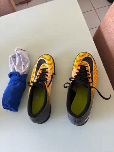 Vendo chuteira Nike!