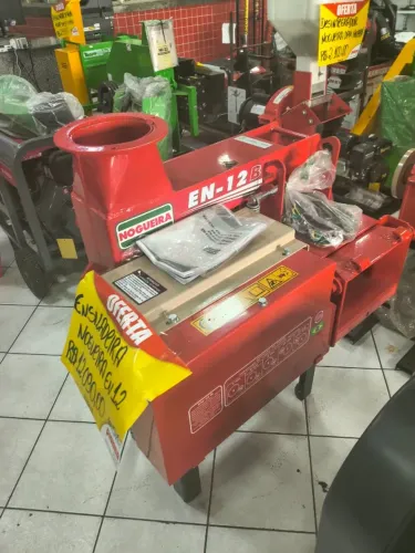 Ensiladeira Nogueira EN 12 sem motor - produto novo.