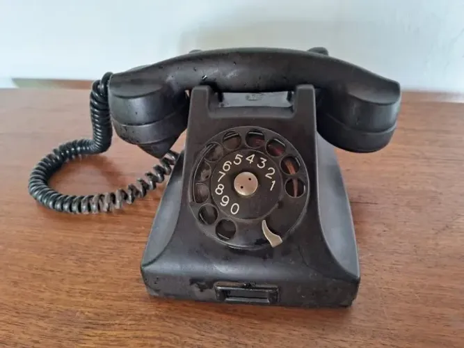 7 aparelhos Telefonicos , Fixo com cabos