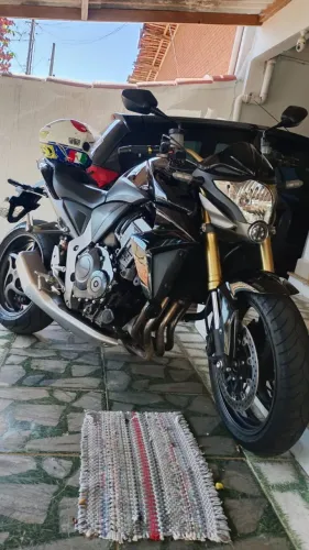 CB1000