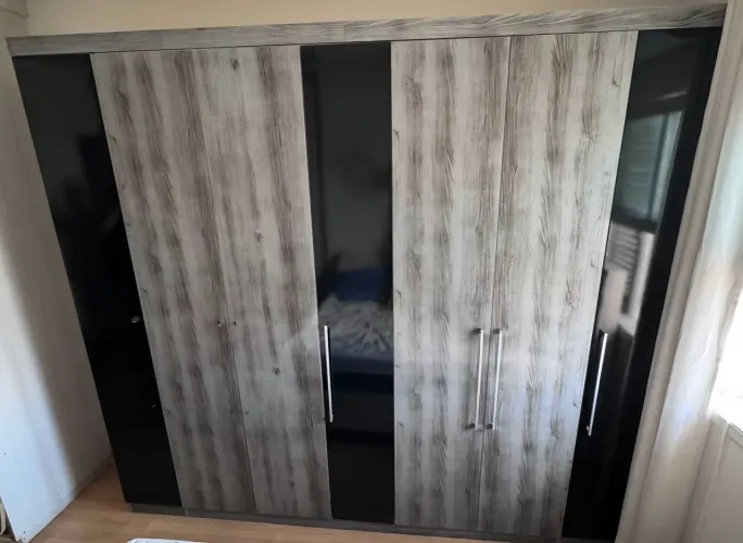 Guarda roupa de casal 