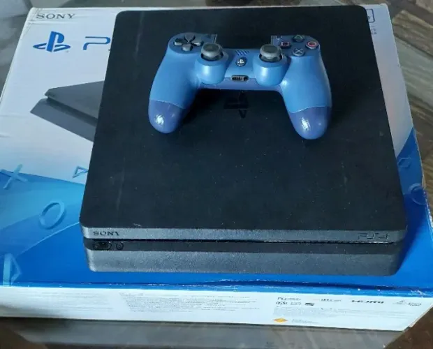 Sony Playstation 4 500GB Slim Jet Black Usado