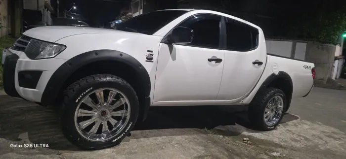 Mitsubishi L200 Triton GLS 3.2 CD TB Int.diesel MEC 2013