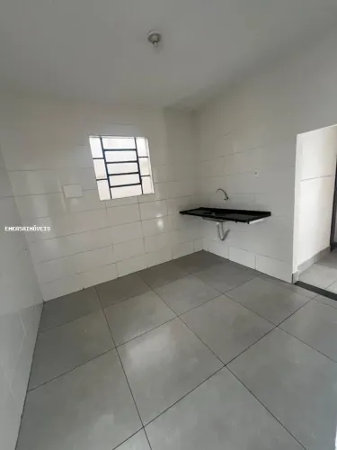Casa para Locação em Belo Horizonte, Santa Helena (Barreiro), 3 dormitórios, 1 banheiro, 2