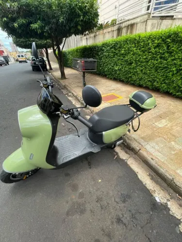 Scooter eletrônica MIA 1000W da Moto Chefe | veículo autopropelido
