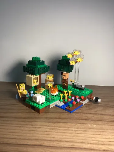 Lego Minecraft Abelhas - 21165