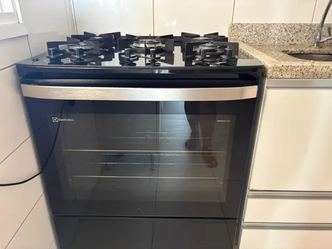 Fogão 5 bocas com forno e acendedor