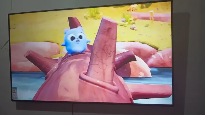 Vendo uma TV Smart 65 polegadas LG nova 4 meses de uso, WhatsApp *61