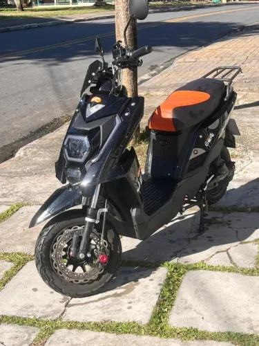 Jet 1000W Elétrica | Oportunidade | Muito Conservada | 4.500 km