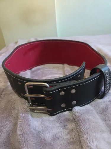 ? CINTURÃO DE COURO PARA MUSCULAÇÃO - R$ 65