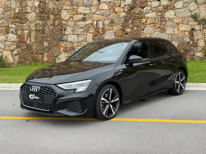 Audi A3 Sportback S-line 2.0 TFSI S-tronic 2024