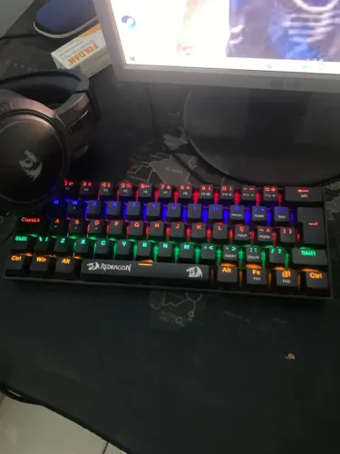 Vende-se teclado e fone gamer !!!